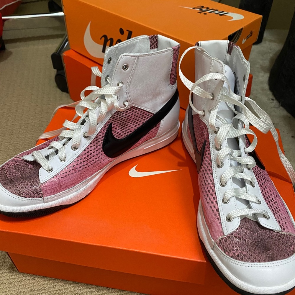 Nike Blazer Mid Sneakers in Black & Pink Snakeskin